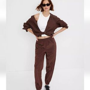 GapFit Lustre Windbreaker Jogger Pants High Rise LARGE NWT Brown Noir Quick Dry